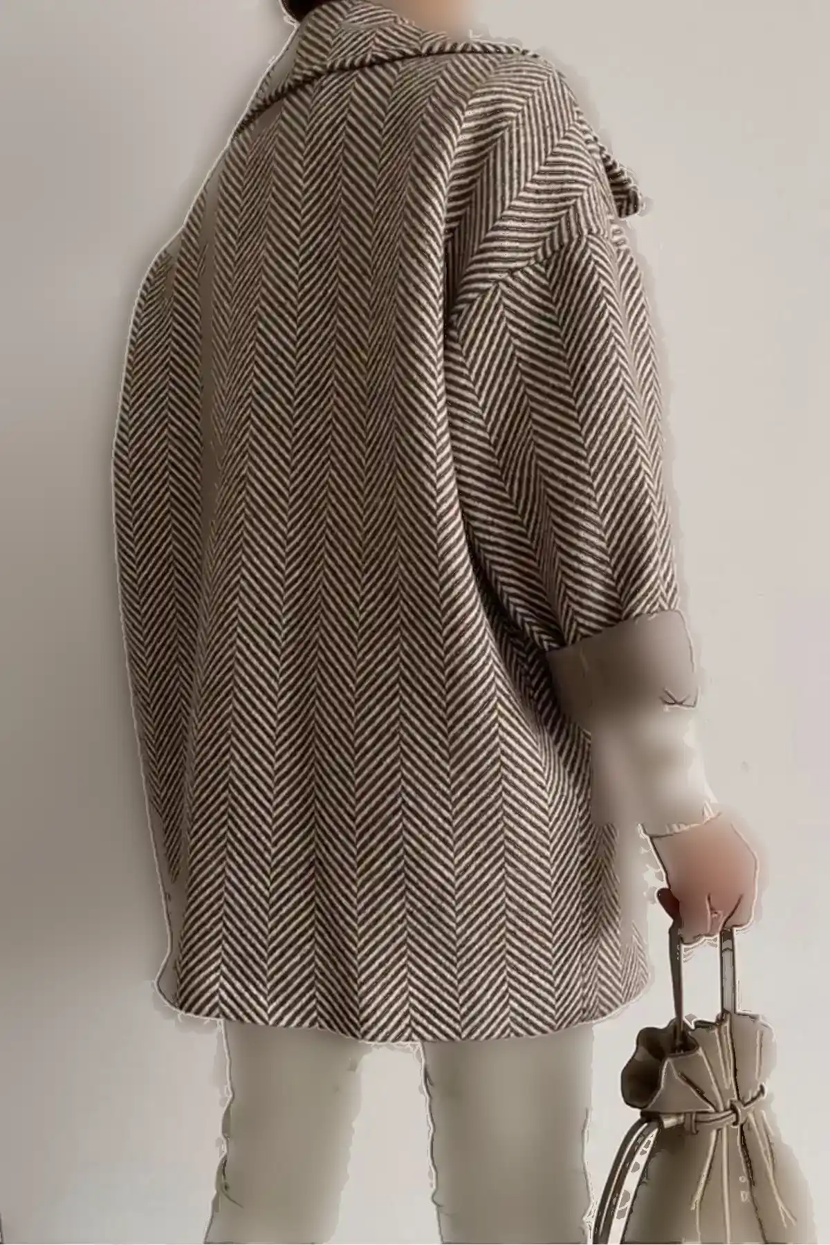 مانتو کوتاه خط دار سایز استاندارد اورسایز طرح دار قرمز رنگ کرم قهوه ای - 921 مانتو کوتاه خط دار سایز استاندارد اورسایز طرح دار قرمز رنگ کرم قهوه ای - 921