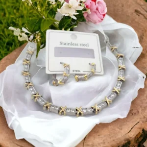 ست دستبند و گوشواره استیل سنگ زیرکون Z&D 316L Gold XoXo با سنگ - 2161