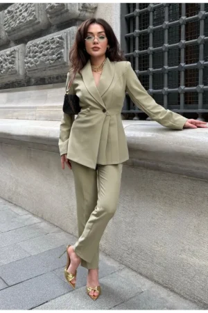 ست جاکت و شلوار چین دار زنانه رنگ زیتونی - 3847
