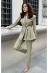 ست جاکت و شلوار چین دار زنانه رنگ زیتونی - 3847