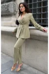 ست جاکت و شلوار چین دار زنانه رنگ زیتونی - 3847