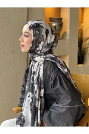 شال بامبو با طراحی آب‌رنگی انتزاعی - 6024