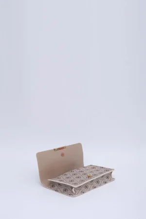 کیف دستی، کمر و دوشی مدل SHK186 با طرح مونوگرام و از جنس چرم مصنوعی، دارای یک محفظه و قفل چفتی زنجیری رنگ بژ. - 6248