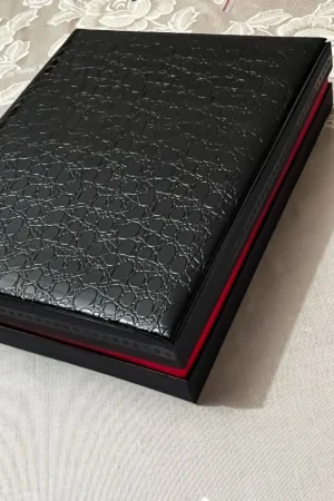 ست ترکیبی ساعت مردانه شامل: کیف پول، کارت‌ holder، کمربند، تسبیح و جعبه چرم لوکس - 5395