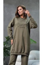 ست تی‌شرت و شلوار با طراحی گلدوزی و جزئیات سنگی زنانه برای سایز بزرگ - 5663