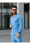 ست لباس مردانه، شلوار جگر پنبه‌ای و پیراهن، طراحی شیک و راحت مناسب فصول مختلف به رنگ آبی - 5482