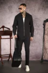 ست کت و شلوار مردانه TREND BİZ شامل کاپشن کتان با آستین‌های گشاد و زیپ و شلوار است. - 5487