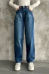 شلوار جین با برش گشاد و راحت و پاچه‌های وسیع توکا - 7054