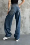 تعداد جاهای تودرتو: جین شلوار با برش راحت و گشاد در رنگ آبی تیره - 7432