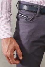 شلوار چینی مردانه فیت تنگ با پنج جیب و طراحی کشی رنگ خاکستری تیره - 7392
