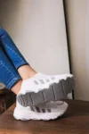 کفش ورزشی روزمره زنانه ناستایل با کفی بالا و رنگ سفید - 7494