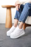 کفش ورزشی زنانه گاستوو با کفی ضخیم - سفید - 7237