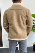 کاپشن چرم مصنوعی با آستر پشمی داخلی برای آقایان - کرم رنگ مدل Edw120 - 7297