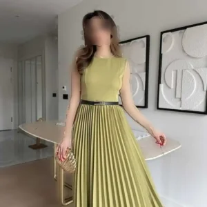 پیراهن میدی ووویا کاملاً مطابق با اندازه است. - 7846