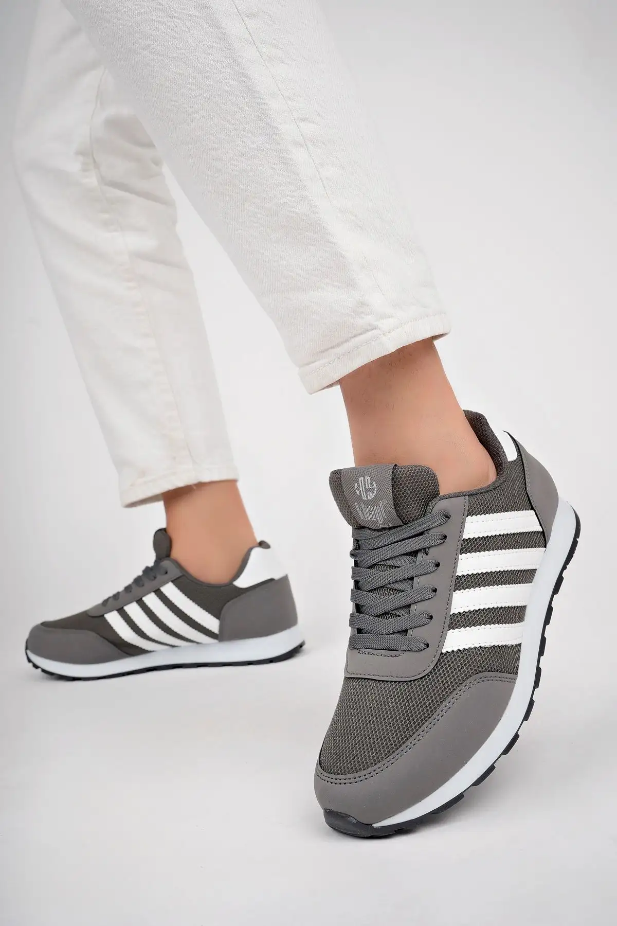 کفش ورزشی روزمره مردانه مستر راحت - 8285 کفش ورزشی روزمره مردانه مستر راحت - 8285