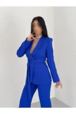 پیراهن یقه شال کمر بنددار با جیب‌های جعلی و کت بلیزر، شلوار لوله‌ای الاستیک - 7534