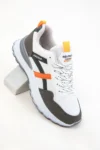 کفش ورزشی مردانه رنگ خاکستری-سفید-نارنجی 20630 - 8262