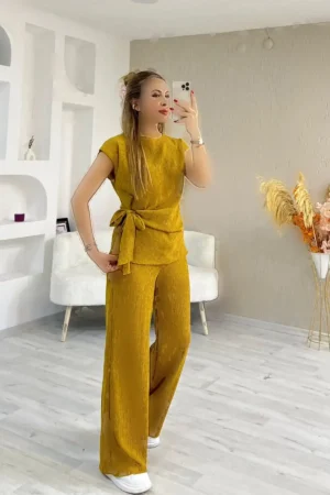 ست بلوز و شلوار از پارچه کرینکل با جزئیات بند دار زنانه سیانا - 8190