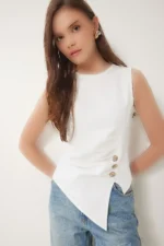 بلوز با برش غیرمتقارن و جمع شونده با دکمه، رنگ استخوانی - KEMİK LFW0006 - 7819