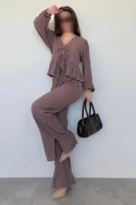 پک بلوز و شلوار با بند جلو قهوه‌ای MG2343 - 8213