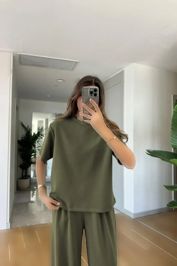 ست شلوار و تی-shirt زنانه با آستین کوتاه از مدل موالات پنیه، با کمر بلندی و شلوار گشاد. - 8168