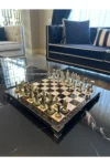ست شطرنج با صفحه و پایه سنگی نقش‌دار رومی. - 7766