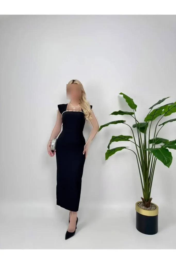 پیراهن بسیار شیک با جزئیات سنگی روی یقه و چاک پشت مناسب برای عروسی، دعوت، فارغ‌التحصیلی یا مراسم نامزدی. - 7841