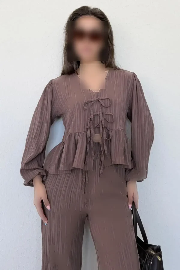 پک بلوز و شلوار با بند جلو قهوه‌ای MG2343 - 8213