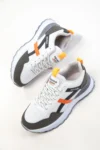 کفش ورزشی مردانه رنگ خاکستری-سفید-نارنجی 20630 - 8262