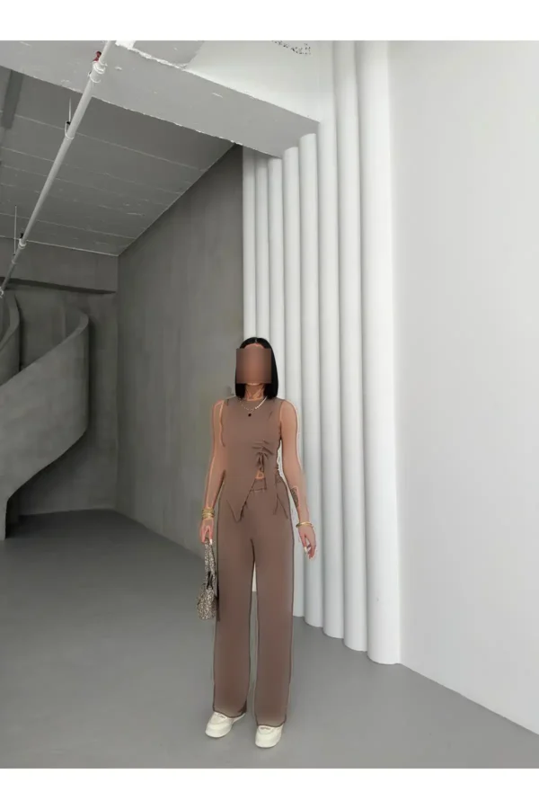 ست لباس زنانه با پارچهٔ براق و برش نامتقارن، شامل شلوار و تاپ - 8222