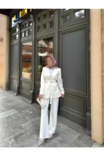 ست شامل کت بلیزر با کمربند و شلوار گشاد - 7533
