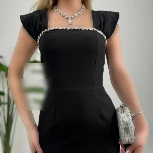 پیراهن بسیار شیک با جزئیات سنگی روی یقه و چاک پشت مناسب برای عروسی، دعوت، فارغ‌التحصیلی یا مراسم نامزدی. - 7841