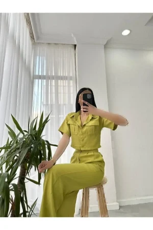 ست زنانه شامل بلوز کتان، پالتو و شلوار به رنگ سبز زیتونی - 8177
