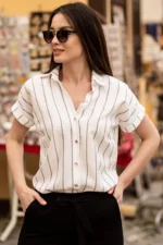 بلوز کوتاه آستین زنانه کتان خط‌دار خاکستری تیره ARM-19Y001067 - 9207