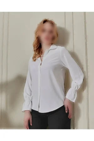 بلوز زنانه کرم رنگ با یقه دانتeldi و جزئیات کشی - 9209