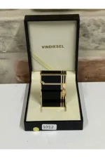 فندک شخصی مدل گلدار با خطوط عمودی مشکی و زرد - 9586