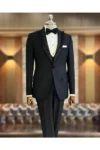 ست دامادی شامل جلیقه، کت و شلوار با طرح ایتالیایی و برش slim fit به رنگ مشکی T11776 - 9390