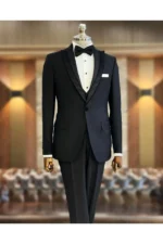 ست دامادی شامل جلیقه، کت و شلوار با طرح ایتالیایی و برش slim fit به رنگ مشکی T11776 - 9390