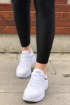 کفش ورزشی زنانه با زیره بلند یواس پلیو آسین مدل تریسی رنگ سفید - 9327