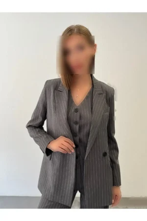 ست سه‌تکه شامل شلوار، ژاکت و جلیقه با طرح خطوط - 9303