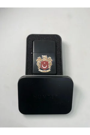 فندک فلزی بنزینی با طراحی نشانه گرگ خاکستری در جعبه - 8438