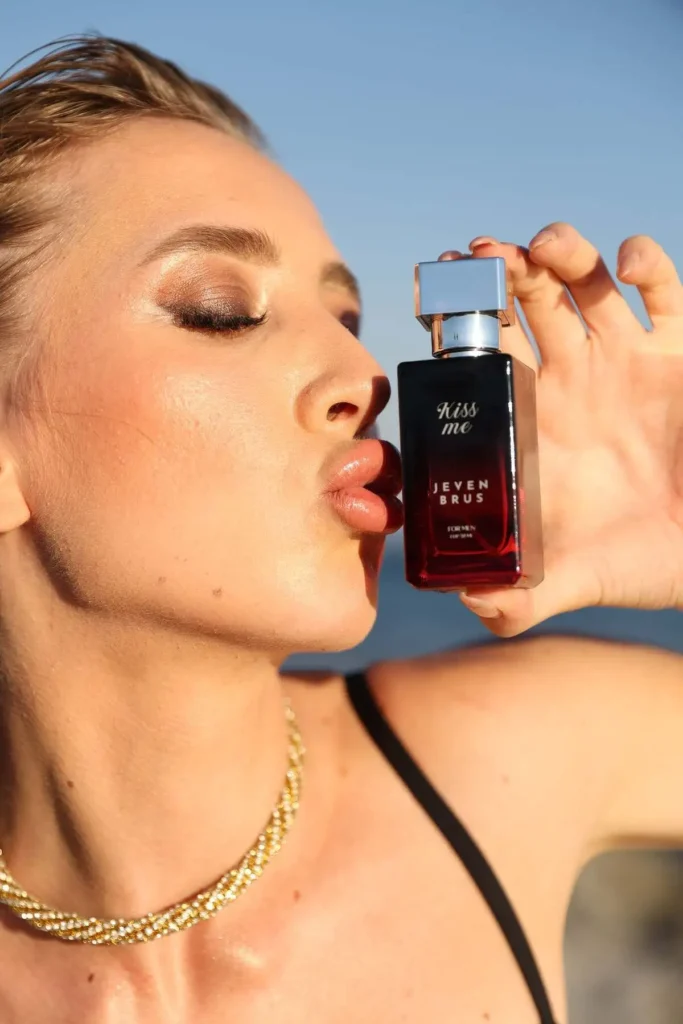 پرفیوم مردانه Kiss Me - ادوتویلت ۵۰ میلی‌لیتر - 8519