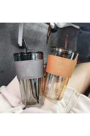 لیوان شیشه‌ای بوروسیلیکاتی مقاوم به حرارت با نوار چرم رِترو و دارای نی - 450 میلی‌لیتر | لیوان ارائه قهوه - 1 عدد - 9554