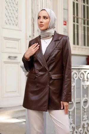 کت چرم زنانه با آستری داخل و جیب دار - 9466