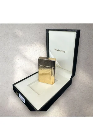 فندک هدیه دپلومات با طرح ستاره‌ای و بدنه طلایی استیل - 9597
