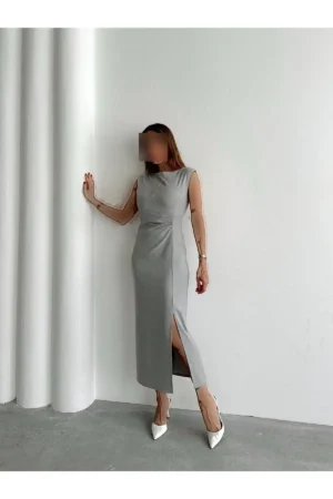 پیراهن میدی خاکستری با جزئیات یقه و شولدر و چاک زنانه - 9081