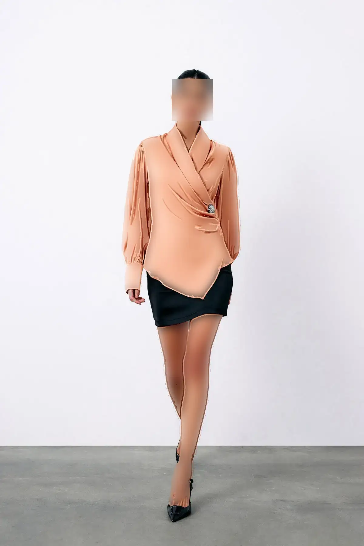 بلوز کراواتی برش دار - صورتی کمرنگ - 10512 بلوز کراواتی برش دار - صورتی کمرنگ - 10512