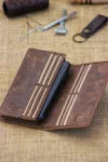 کیف پول بلند با تقسیمات تلفن از چرم طبیعی / با بند دستی / همراه با هدیه کلید و جعبه هدیه / مناسب برای همه - 10418
