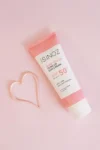 کرم ضد آفتاب روشن کننده صورت صورتی SPF50+ 50ml - مناسب برای تمام انواع پوست - PA++++ - 9798