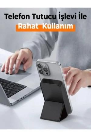 پاوربانک 10000mAh با توان 20 وات، قابل حمل و دارای استند چرمی لوکس و فناوری بی‌سیم مگ‌سیف - 10316